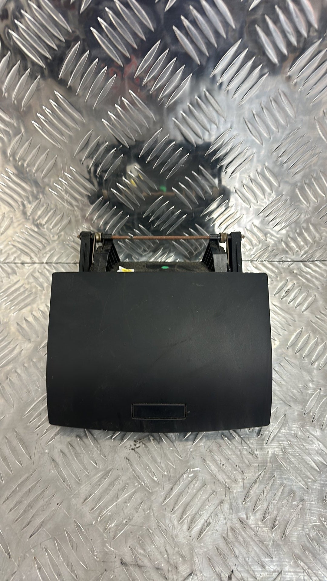 Volkswagen Touareg Dash Compartment 7L6 857 919 D