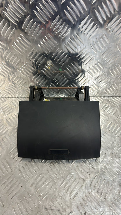 Volkswagen Touareg Dash Compartment 7L6 857 919 D