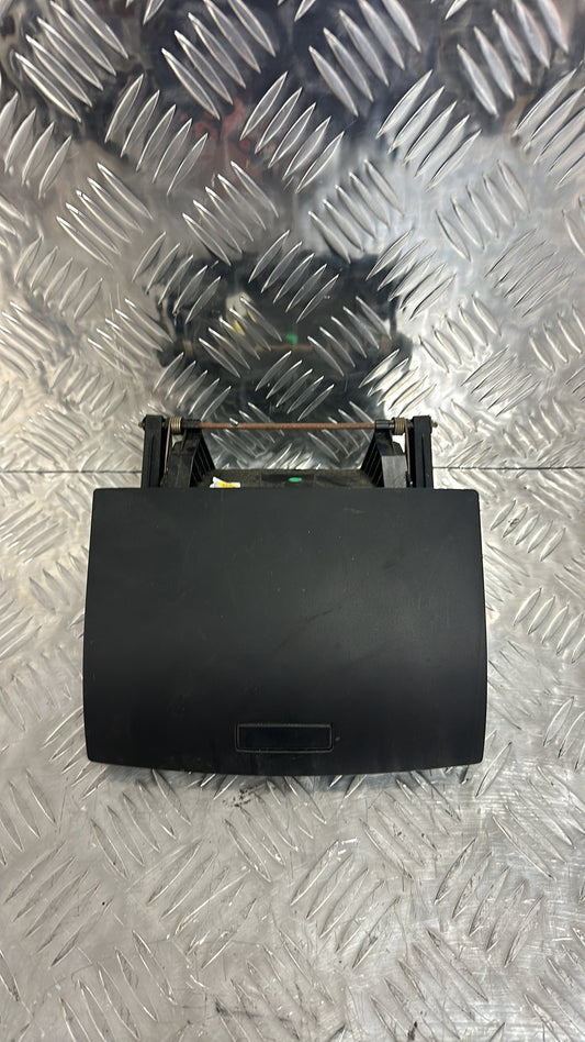 Volkswagen Touareg Dash Compartment 7L6 857 919 D