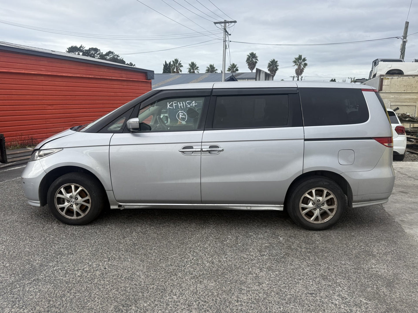 2005 Honda Elysion K24A-COVERED WRECKING FOR PARTS ONLY