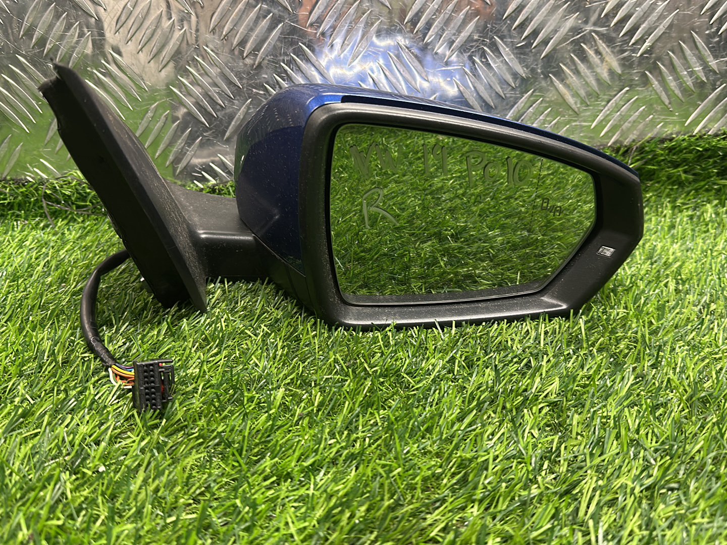 2017-2021 Volkswagen Polo MK6- AW BZ- Right Door Mirror PN: 10 WIRE TYPE