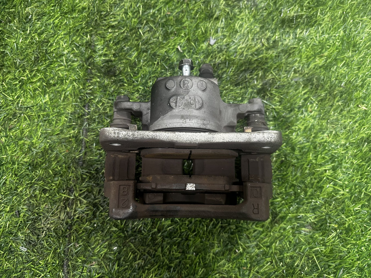 2009-2015 Toyota Prius W30 - Right Front Caliper PN: SINGLE POT