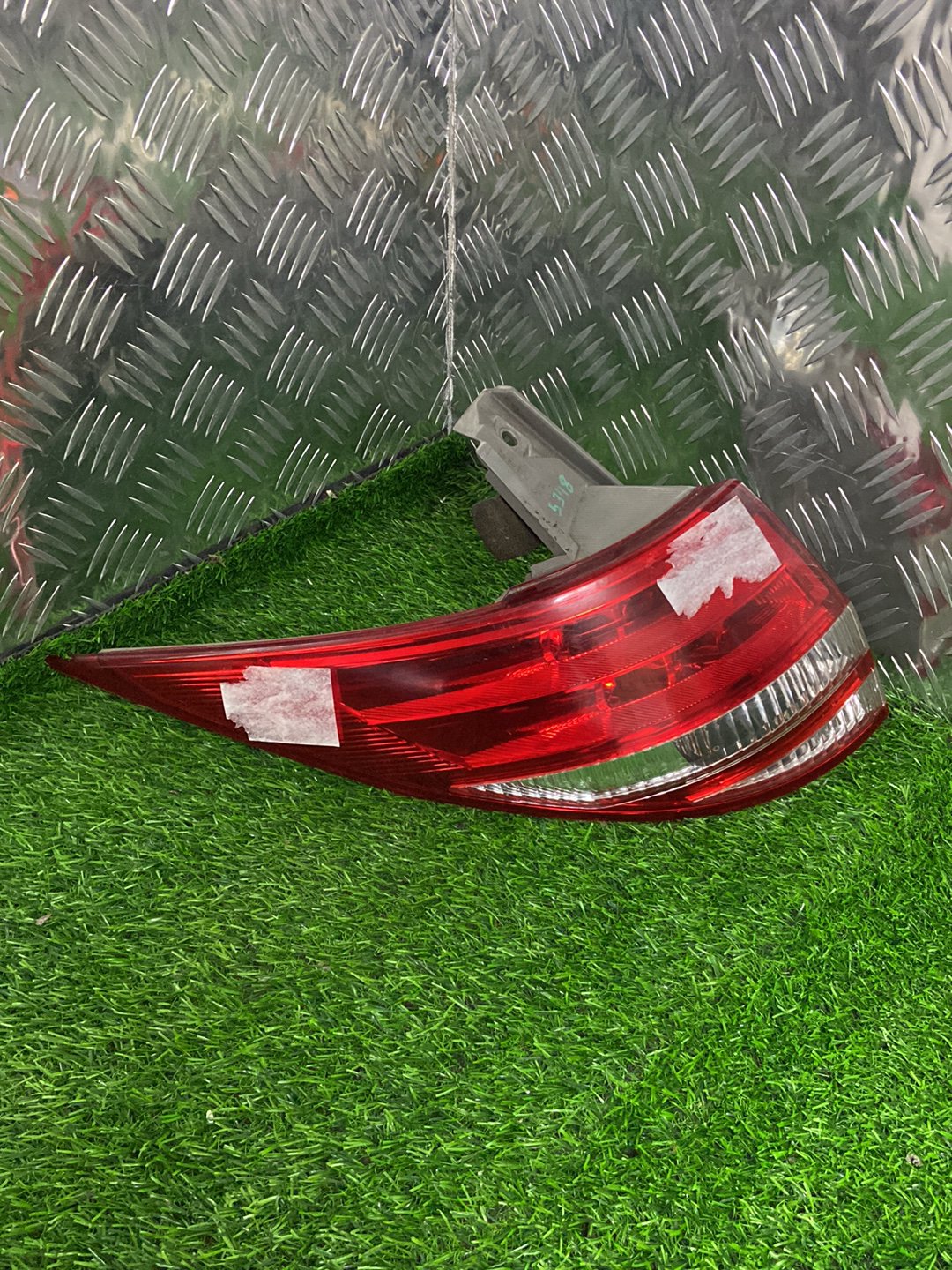 2006 - 2019 Toyota Estima Left Taillight ICHIKOH 28-193