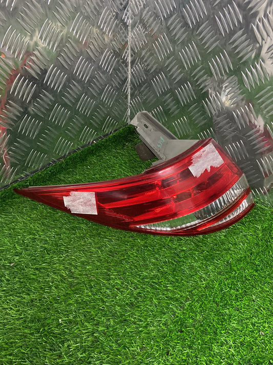 2006 - 2019 Toyota Estima Left Taillight ICHIKOH 28-193
