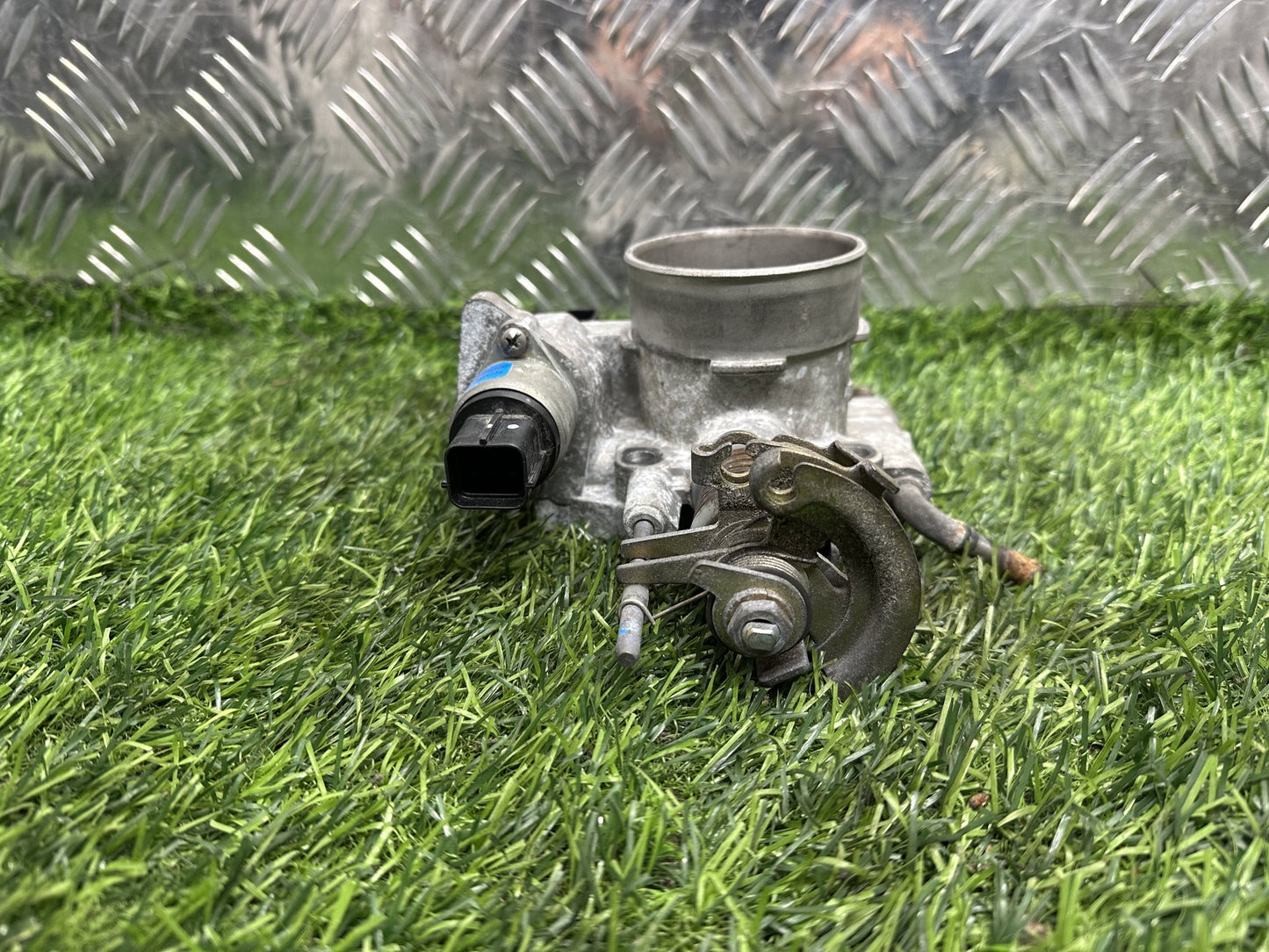 2003-2005 Subaru Impreza GG- Throttle Body PN: EJ201