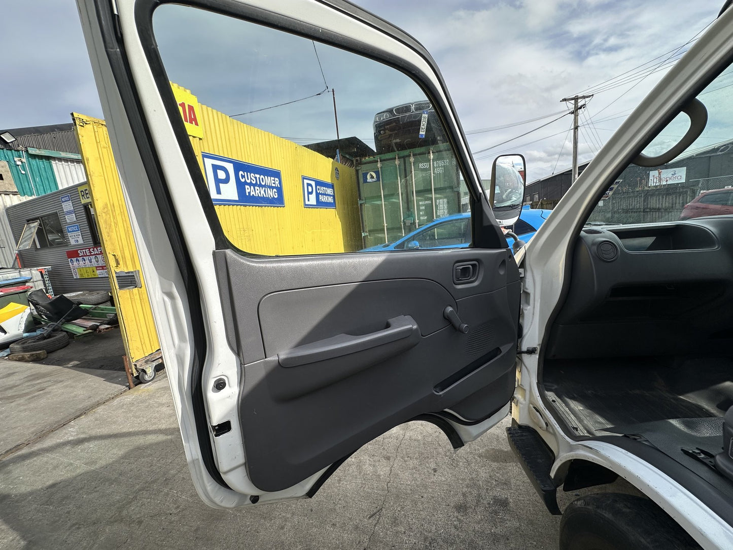 2005 Nissan Caravan VPE25