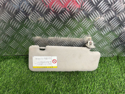 2009 - 2015 Toyota Prius Right Sun Visor
