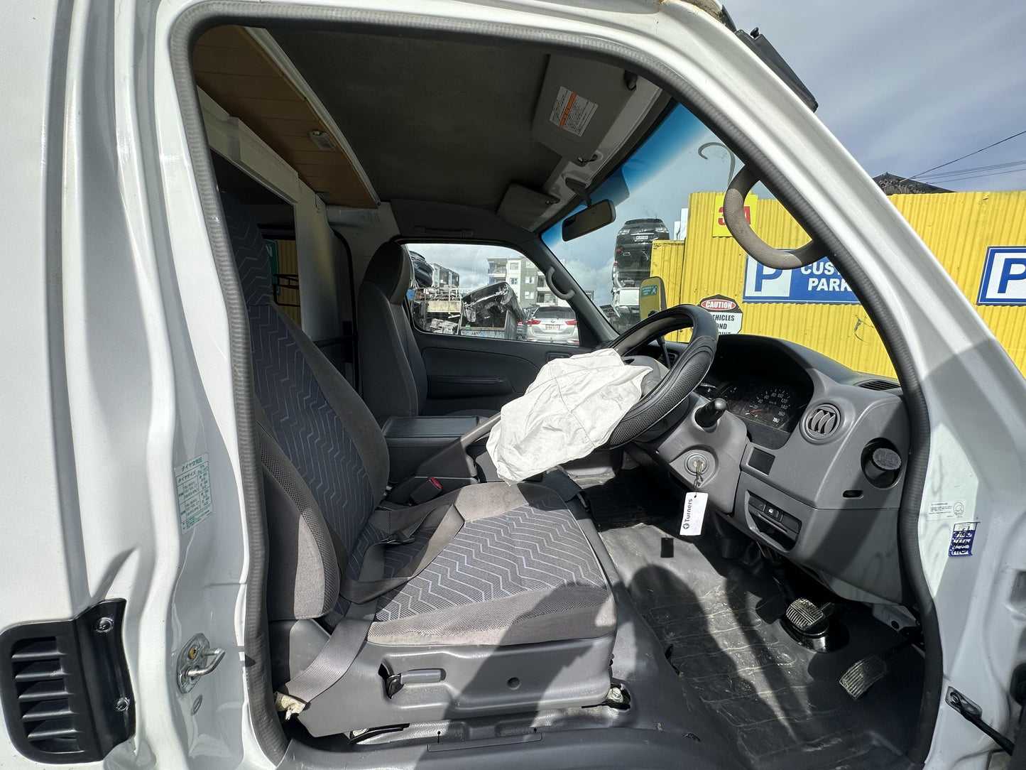 2005 Nissan Caravan VPE25