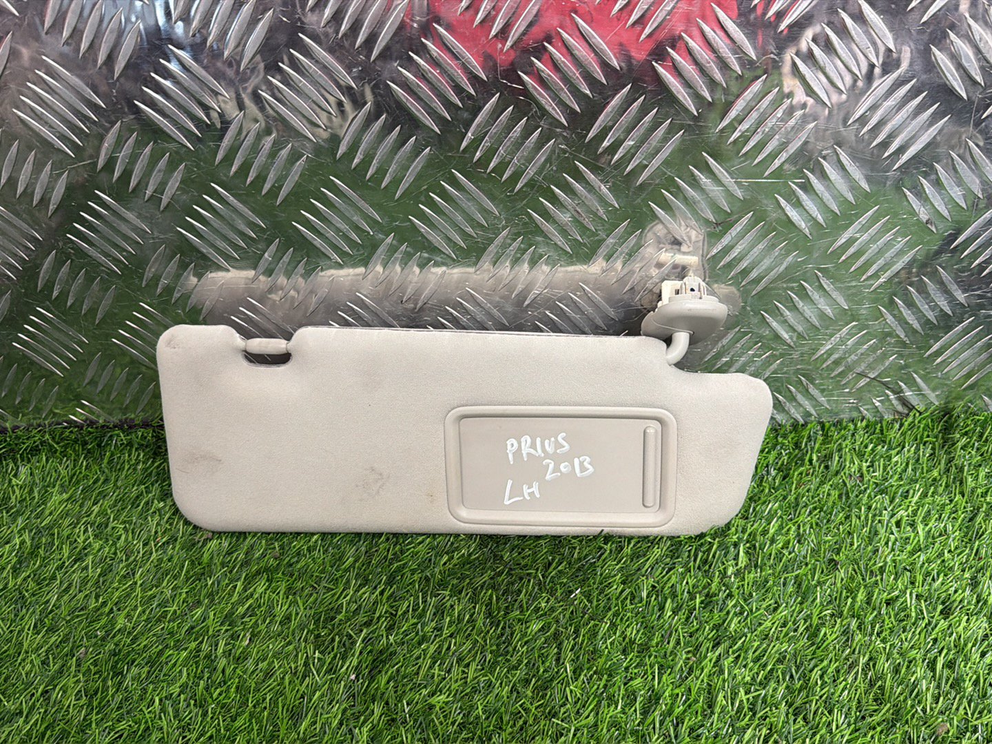 2009 - 2015 Toyota Prius Left Sun Visor