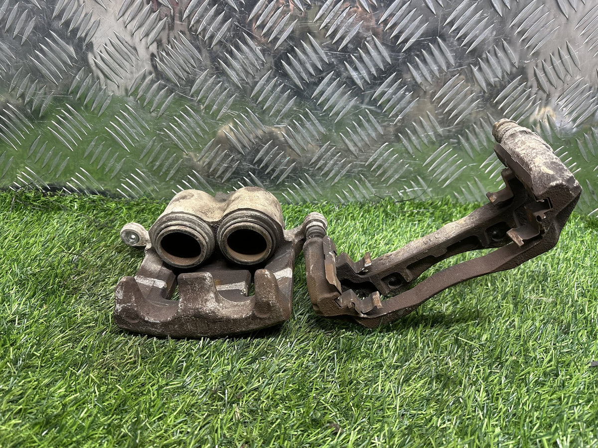 2004-2015 Nissan Navara D22- Right Front Caliper PN: TWO POT (4WD)