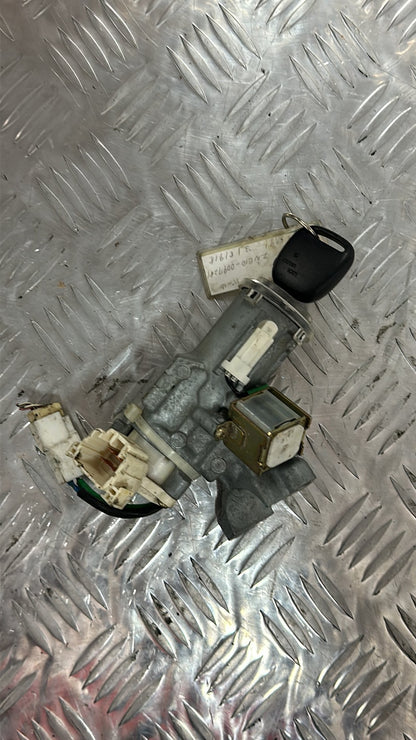 2003-2009 Toyota Wish ZNE10- Ignition With Key PN: 45020-68-1