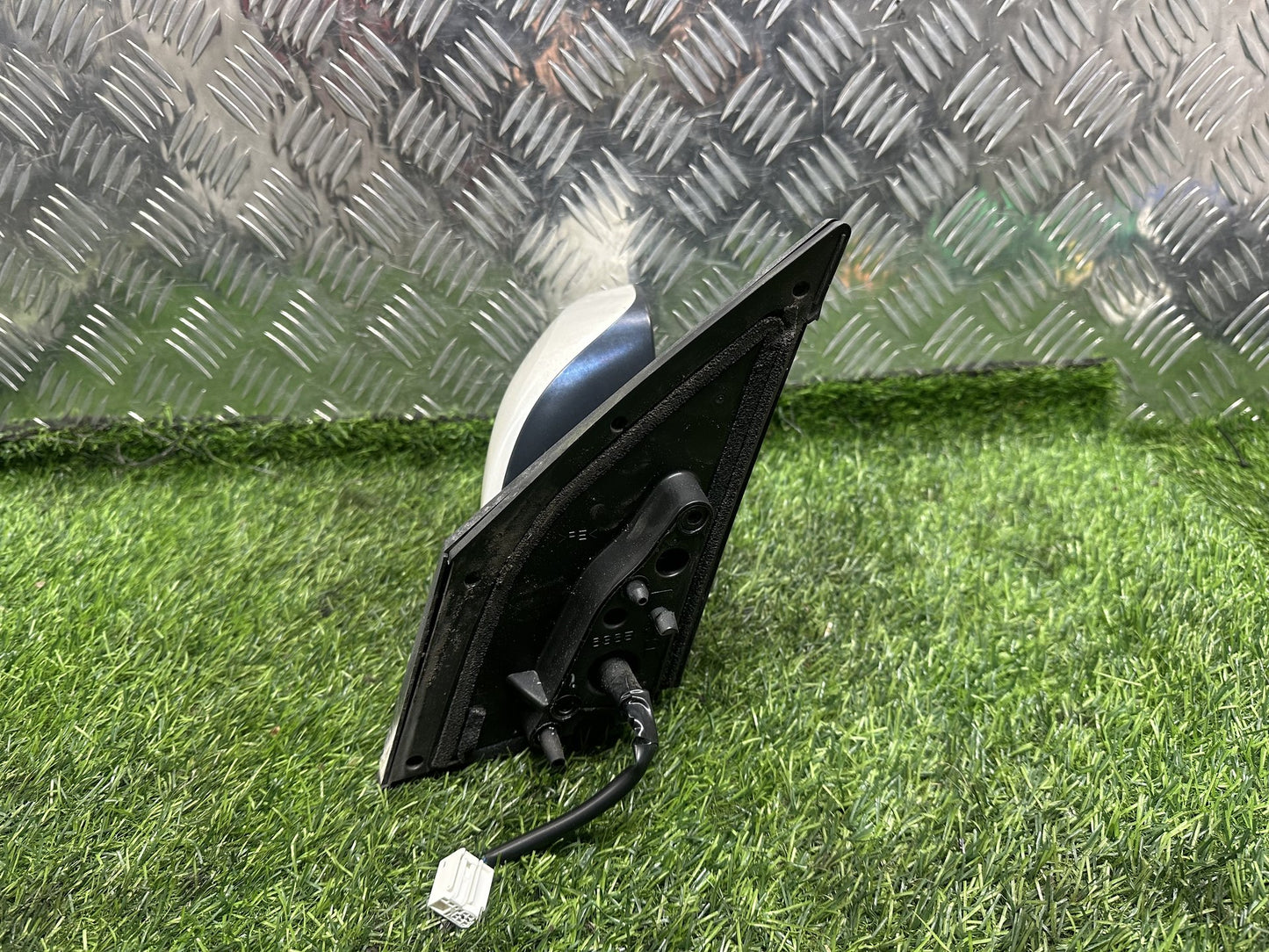 2005-2012 Toyota RAV4 A30 - Right Door Mirror PN: 5 WIRE TYPE