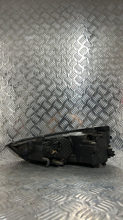 2015-2019 Audi A1 8X1- Right Headlight PN: 8XA 941 004 A