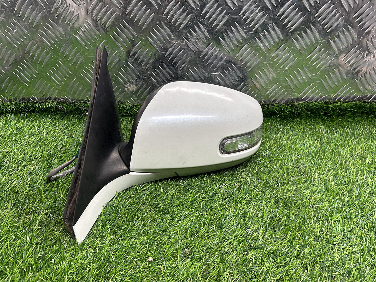 2004 - 2010 Suzuki Swift Left Door Mirror 7 Wire Type