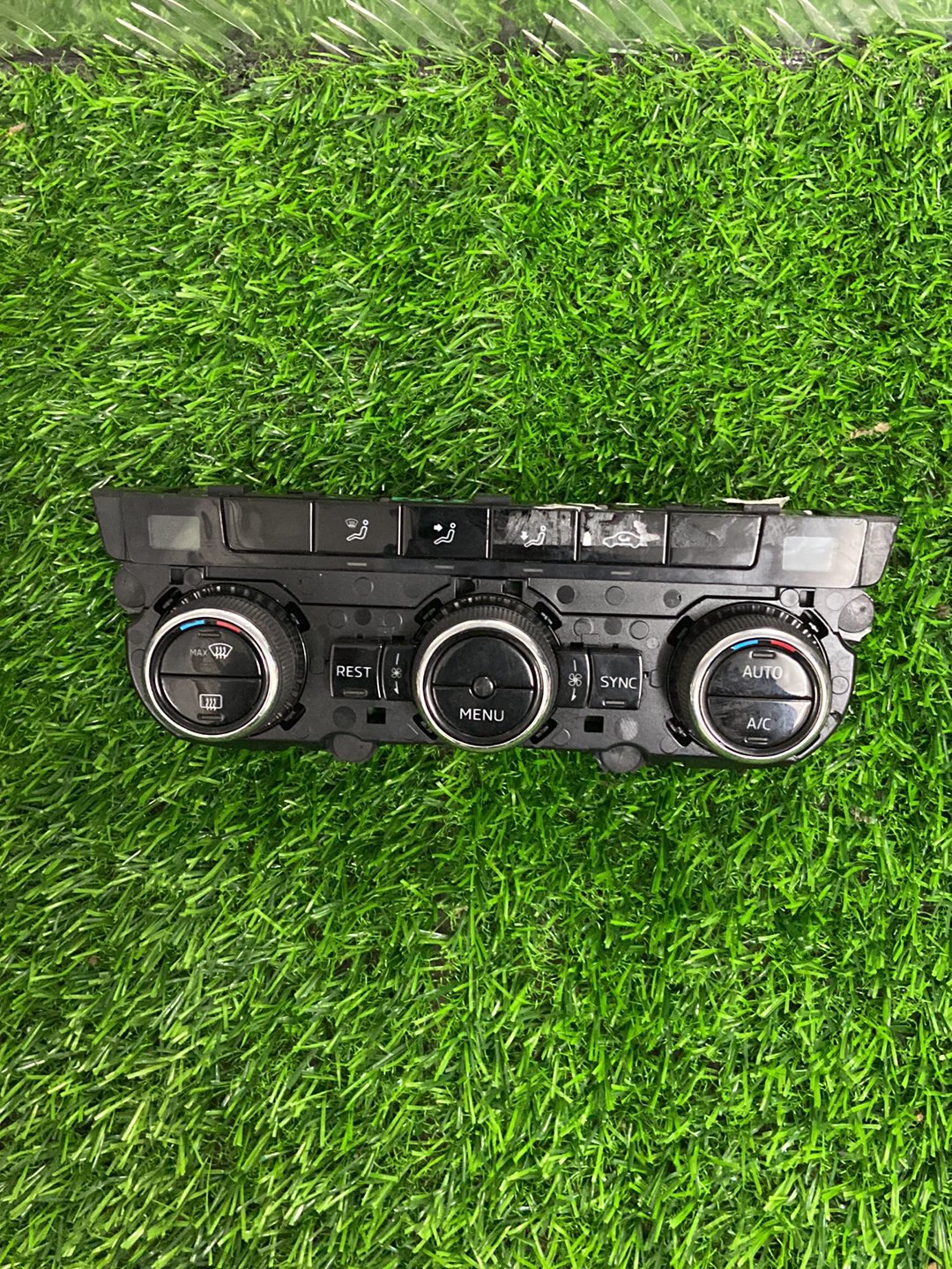Skoda Superb Heater/AC Controls 3V0907044FJ