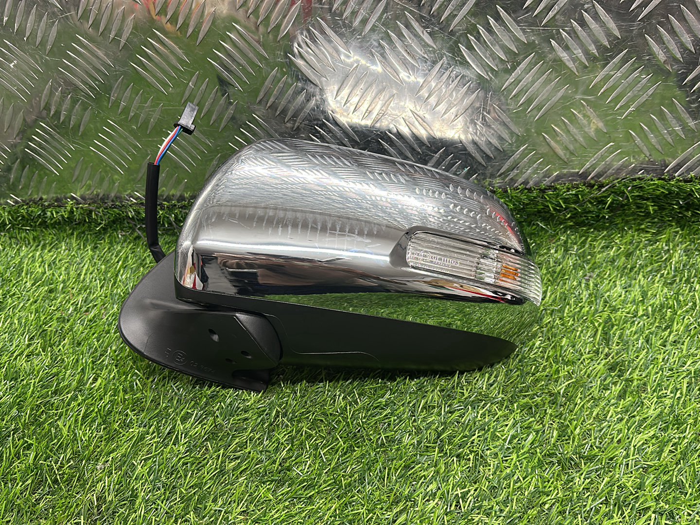 2012-2015 Toyota Hilux- Left Door Mirror PN: 5 WIRE TYPE