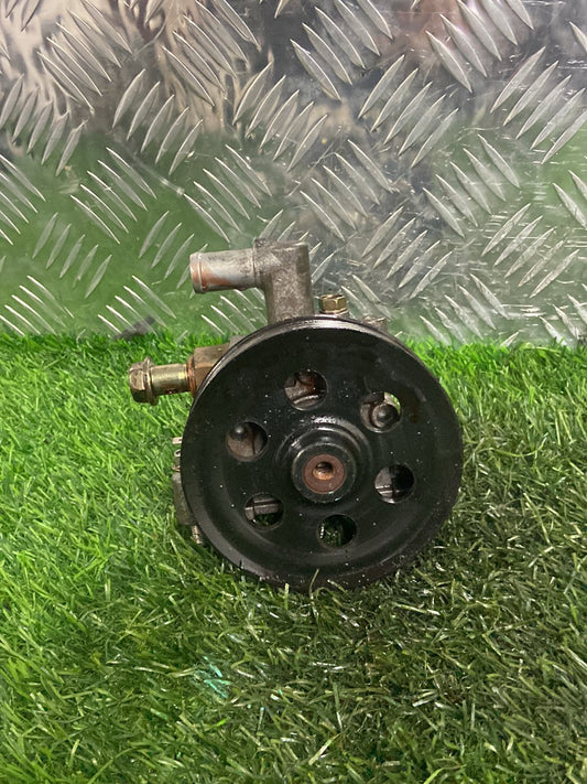 2006 - 2016 Mazda MPV Steering Pump 67151160