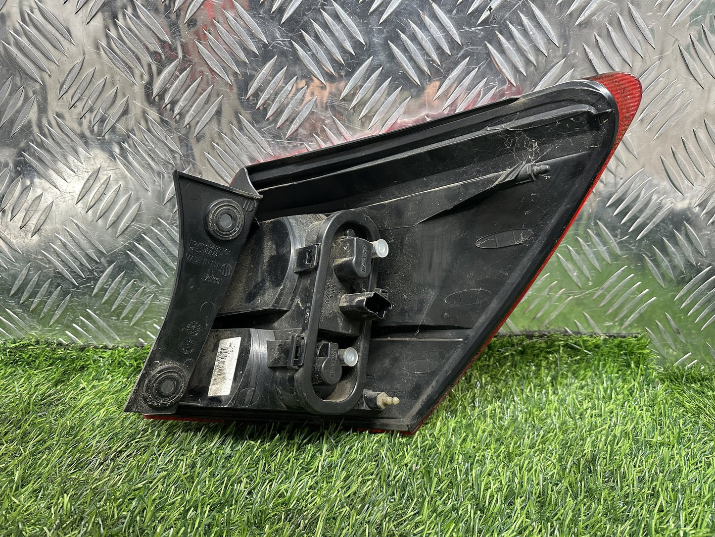 2006-2013 Nissan Dualis J10- Left Taillight PN: 89071061