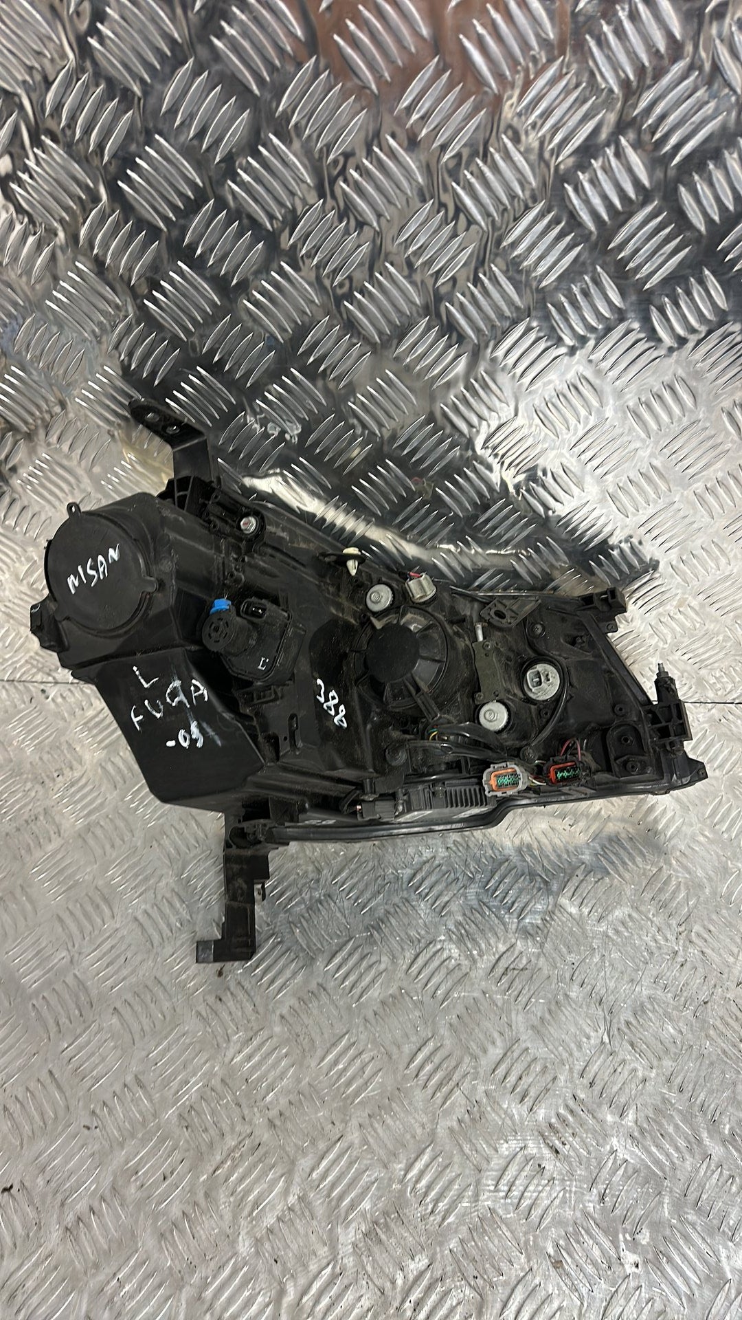 2005-2009 Nissan Fuga GY50- Left Headlight PN: P3994L