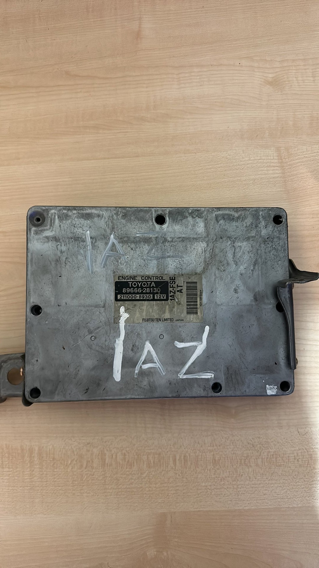 2001-2007 Toyota Noah AZR60- ECU PN: 89666-28130