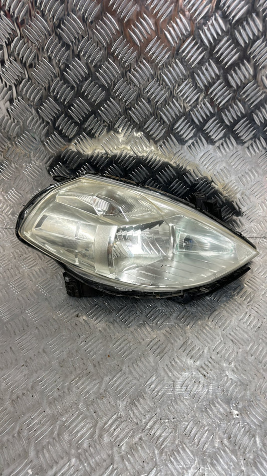 2004-2012 Nissan Tiida C11- Right Headlight PN: STANLEY P7779R