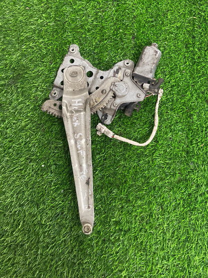 Toyota Hilux Right Rear Window Regulator/Motor 85710-35110
