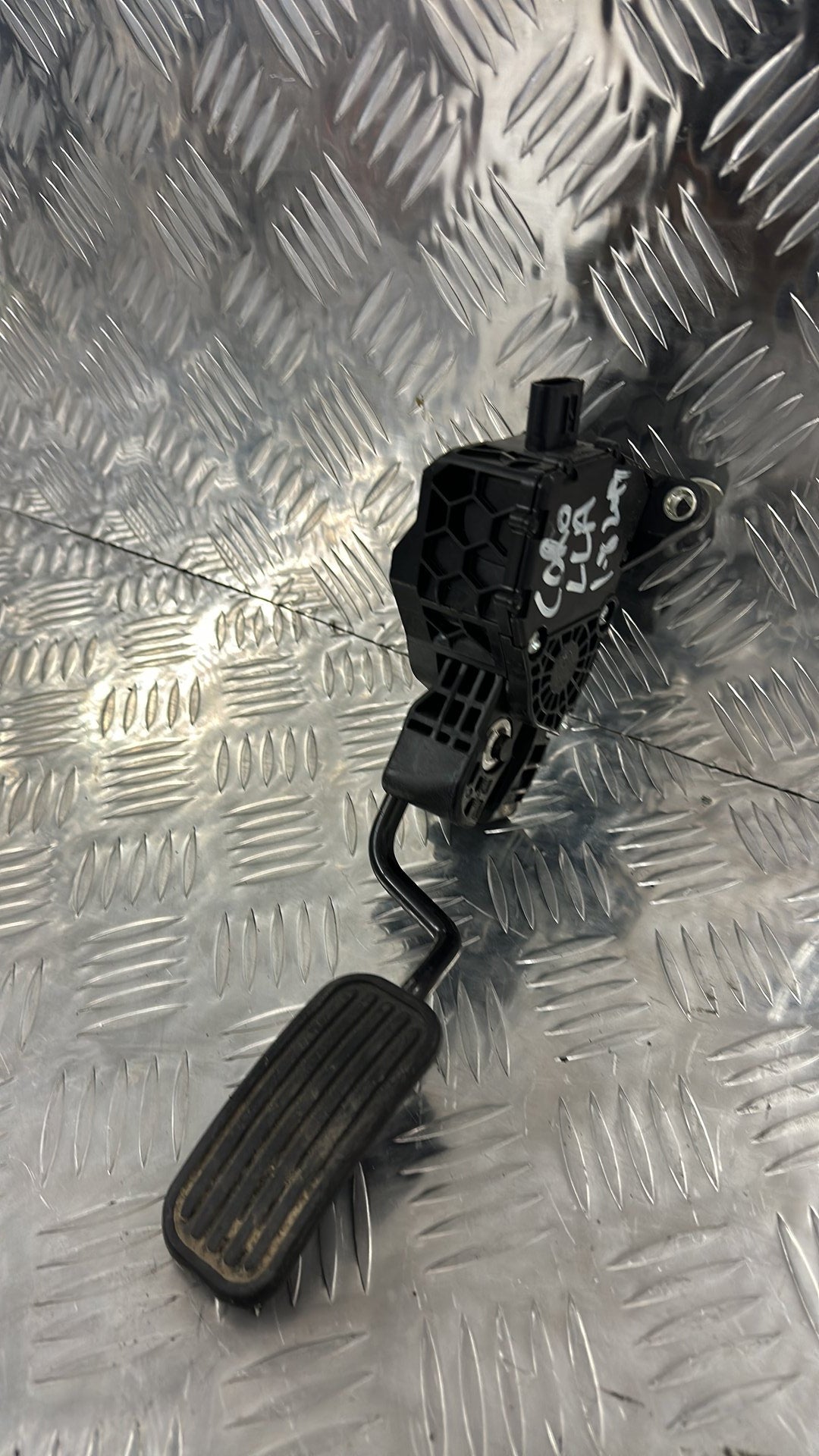 Toyota Corolla- Accelerator Pedal PN: 78110-12090