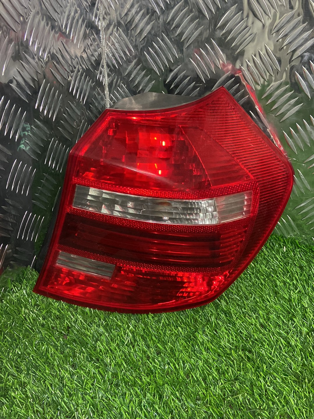 2004 - 2011 BMW 118i Right Taillight 89074724