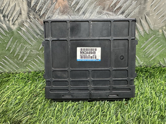 1999-2006 Mitsubishi Pajero V7*W- ECU PN: MK344949