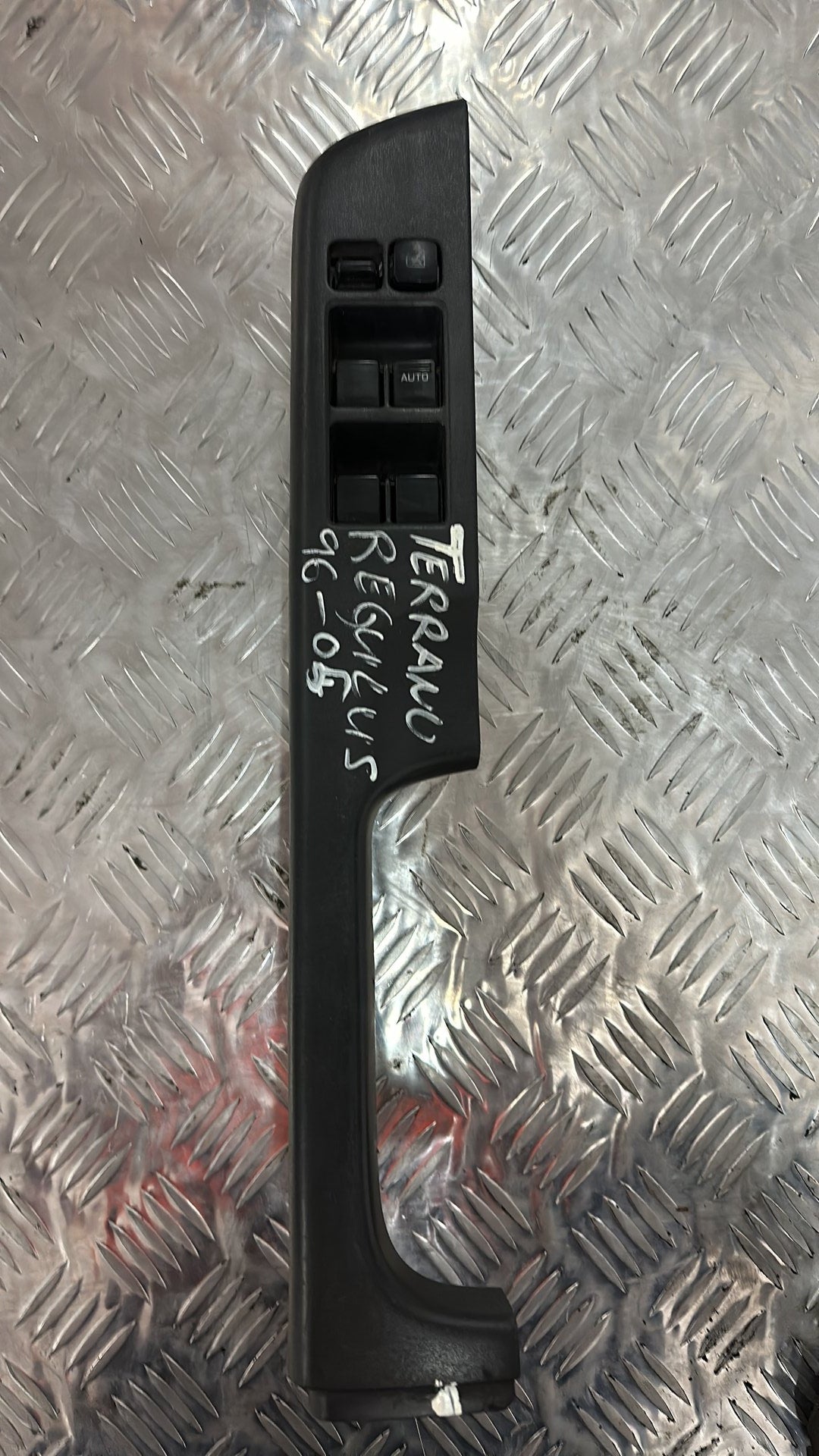 Nissan Terrano Master Power Window Switch