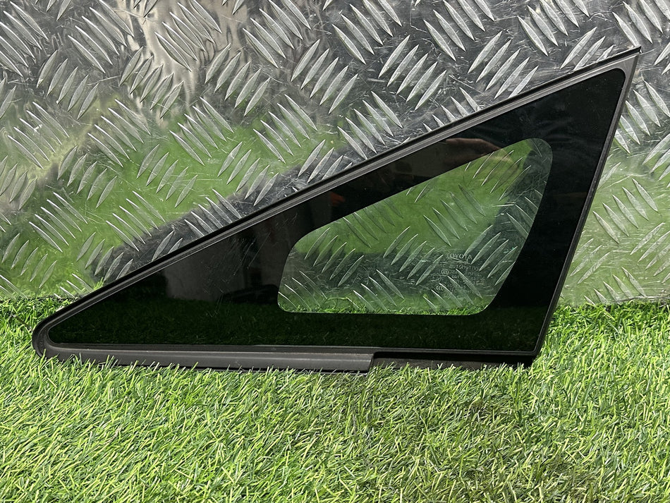 2009-2015 Toyota Prius W30- Left Front Quarter Door Glass PN: M2H4
