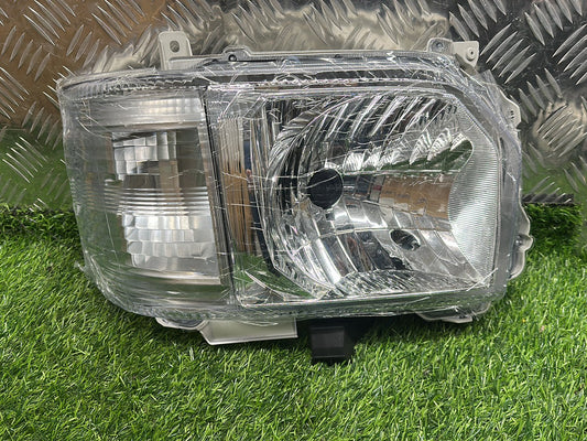 2010-2014 Toyota Hiace H200- Right Headlight PN: 26-126