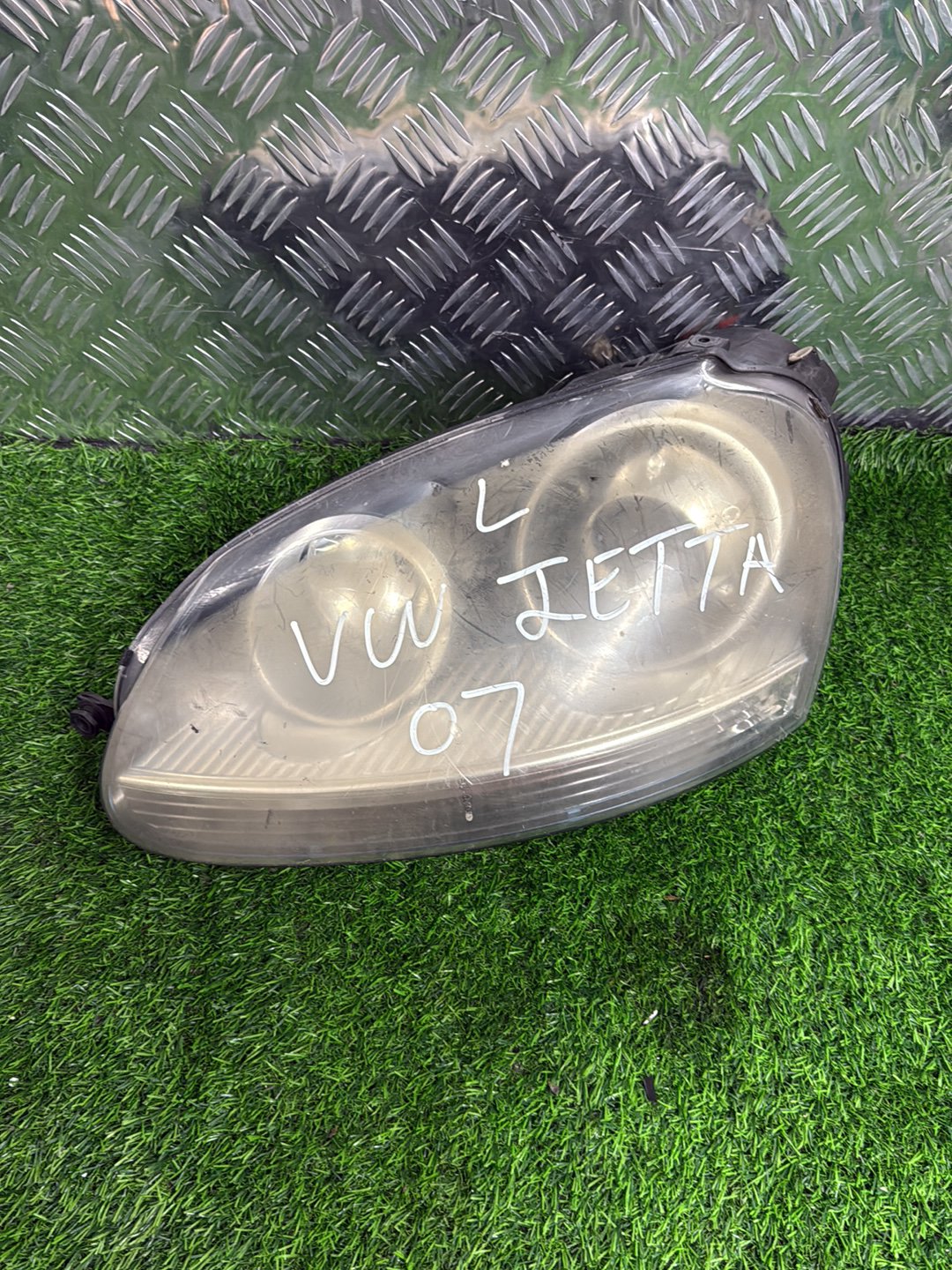 2006 - 2009 Volkswagen Jetta Left Headlight 0 301 212 671