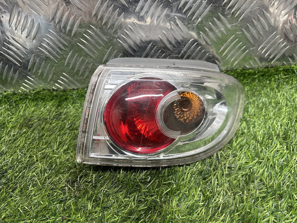 2002-2007 Mazda Demio DY- Right Taillight PN: STANLEY P4419R