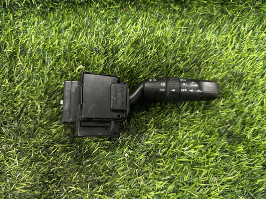 2003-2009 Mazda Axela BK - Right Combination Switch PN: 17D837