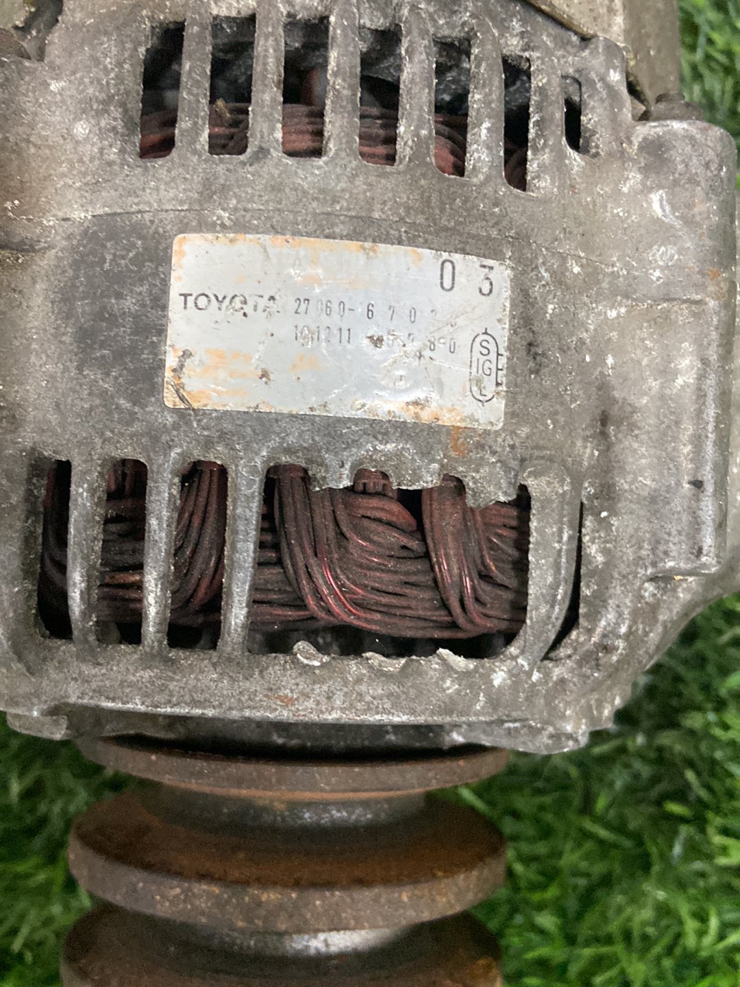 Toyota Hilux Alternator 2706067030