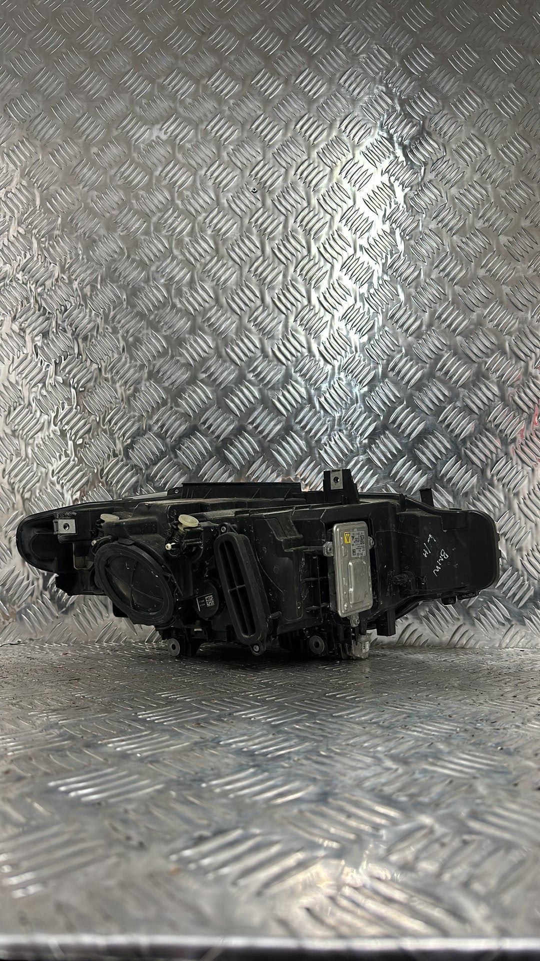 2015-2019 BMW 320i- Left Headlight PN: 63 11-7 338 703