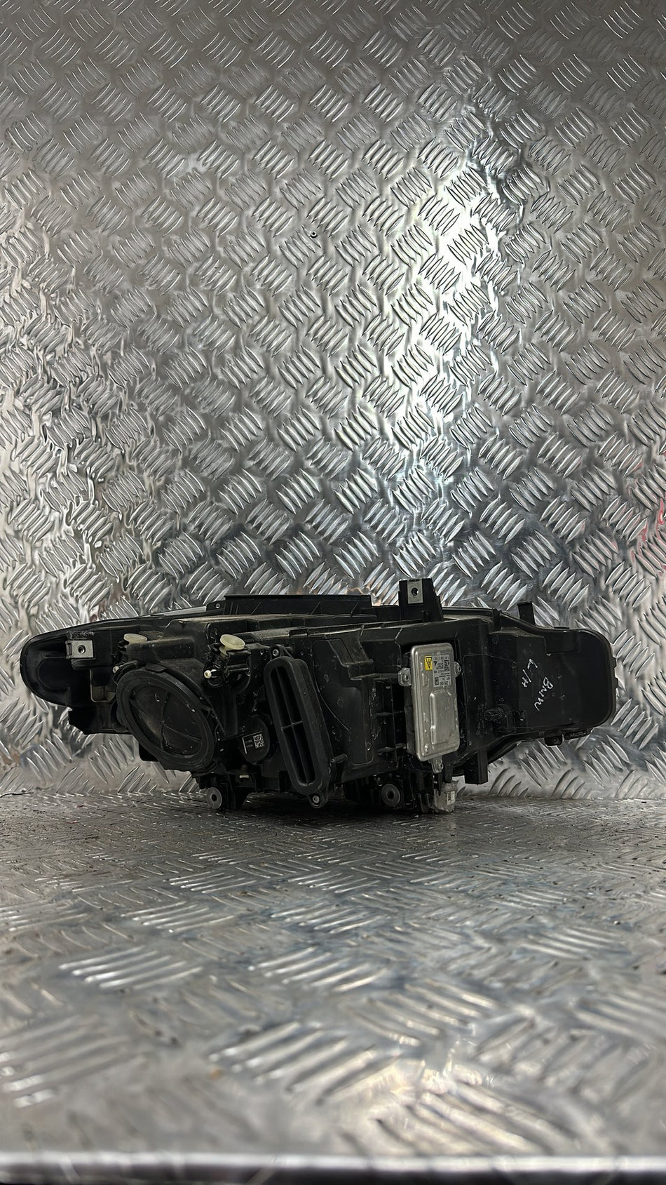 2015-2019 BMW 320i- Left Headlight PN: 63 11-7 338 703