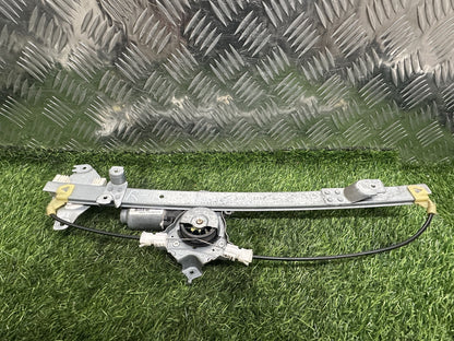 2004-2015 Nissan Navara D40- Right Rear Window Regulator/Motor PN: 2 PIN