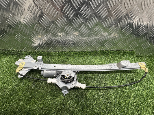 2004-2015 Nissan Navara D40- Right Rear Window Regulator/Motor PN: 2 PIN