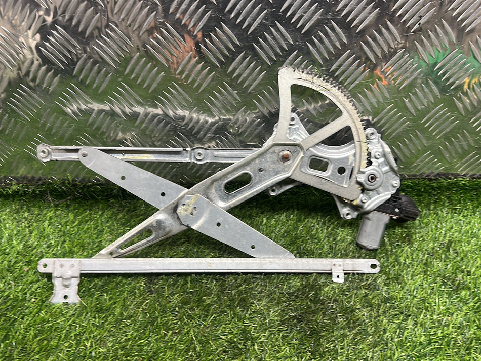 2004-2019 Toyota Hiace H200 - Left Front Window Regulator/Motor PN: 6 PIN- (85720-35140)