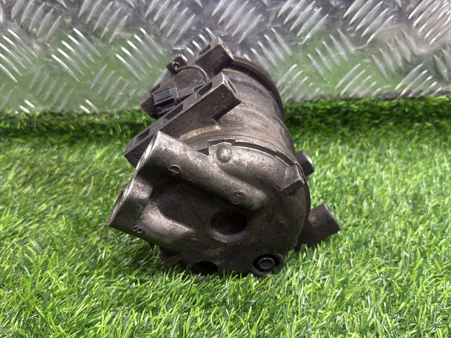 Nissan Navara A/C Compressor 92600 VK500