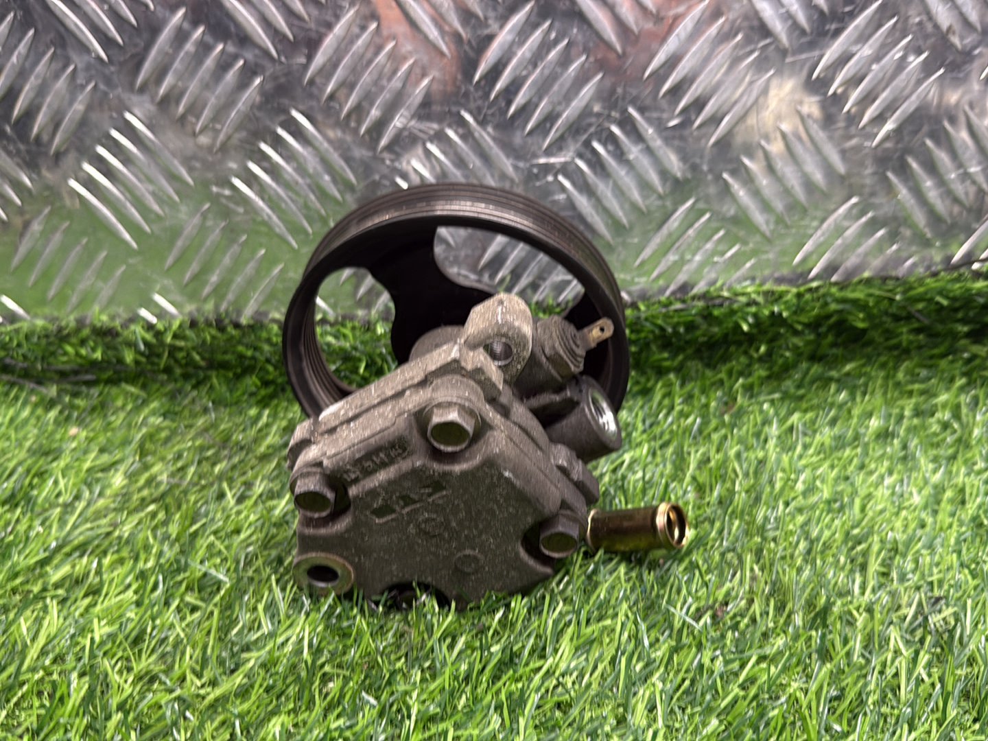 Mazda Demio Power Steering Pump ZJ