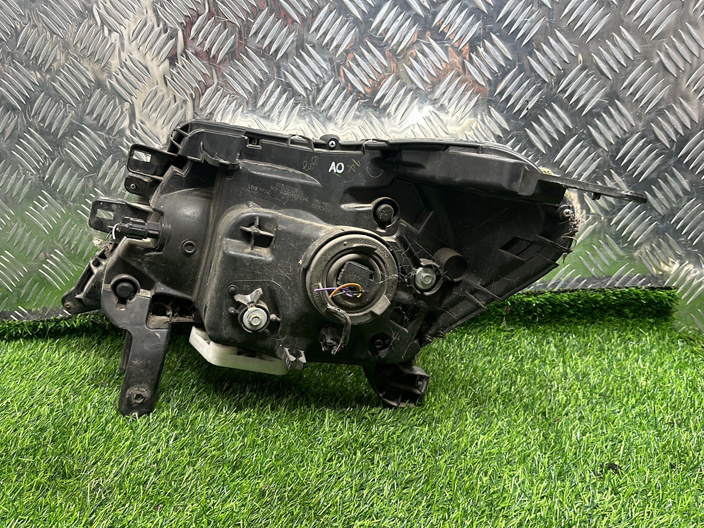 2014-2026 Nissan Navara D23- Right Headlight PN: STANLEY W1514