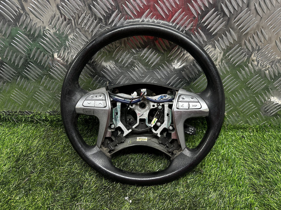 2015 Toyota Hilux - Steering Wheel PN: CRUISE CONTROL TYPE