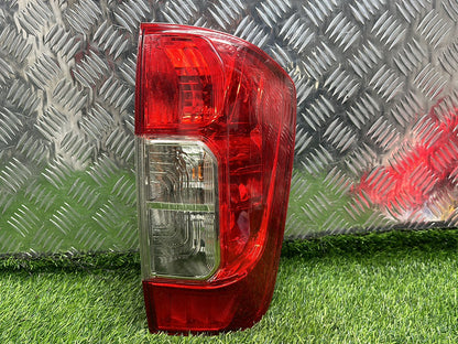 2014 - 2026 Nissan Navara Right Taillight STANLEY W2744