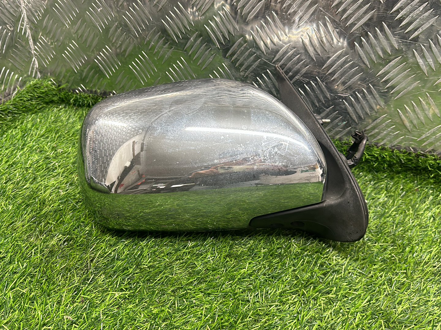 2004 - 2019 Toyota Hiace Right Door Mirror 5 WIRE TYPE