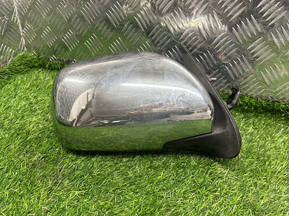 2004 - 2019 Toyota Hiace Right Door Mirror 5 WIRE TYPE