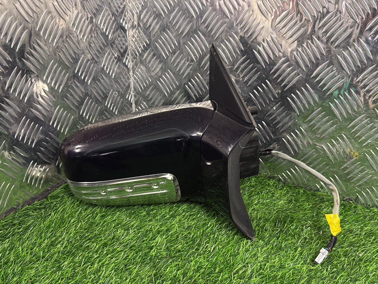 2002 - 2009 Nissan Elgrand Right Door Mirror 7 Wires