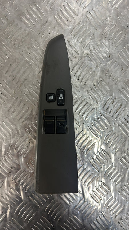 Toyota Hilux- Master Power Window Switch PN: 84820-0K111